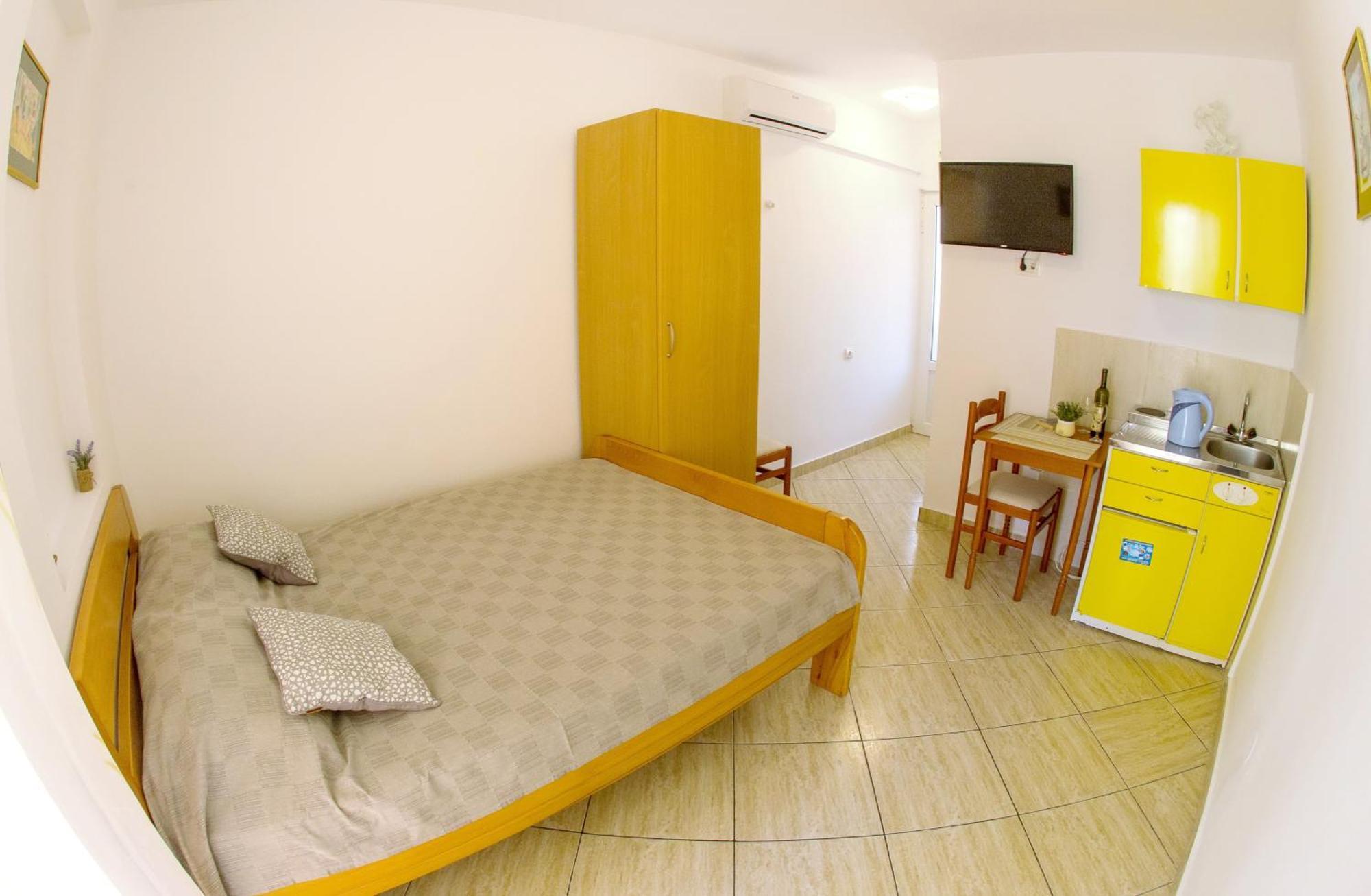 Apartments Angela Budva Exterior photo
