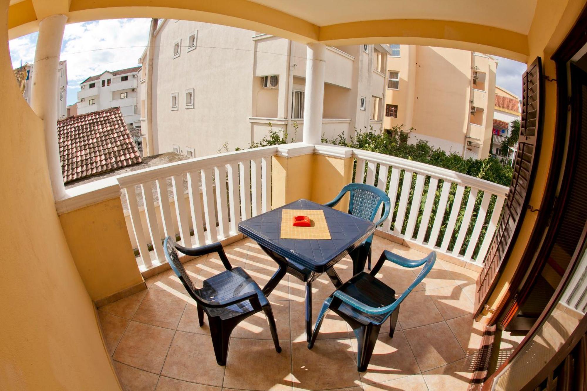 Apartments Angela Budva Room photo